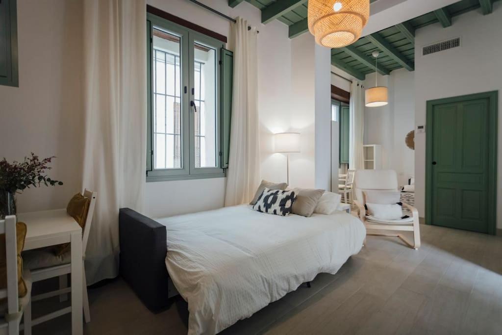 Komodo Gran Poder - Penthouse With Private Pool And Cozy Twin Bedroom Central Apartment Севилья Экстерьер фото