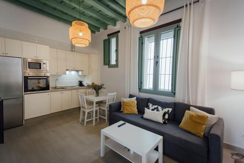 Komodo Gran Poder - Penthouse With Private Pool And Cozy Twin Bedroom Central Apartment Севилья Экстерьер фото